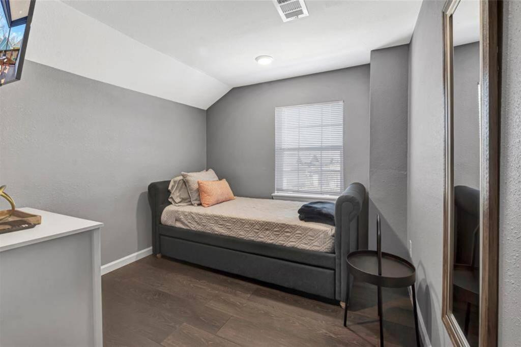 Super Cozy 2 Bedroom With Fast Wifi And Queen Bed Close To Downtown Houston!! Exterior foto
